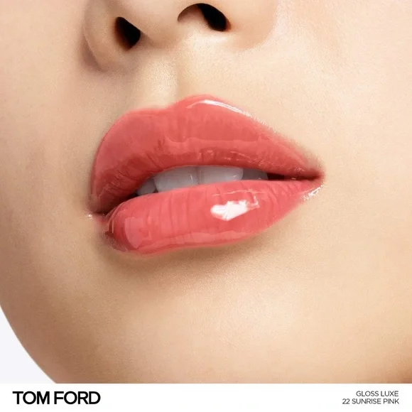 Tom Ford Gloss Luxe Lip Gloss - Sunset Pink - Picture 2 of 5